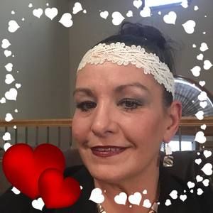 Meet your Posher, Dana